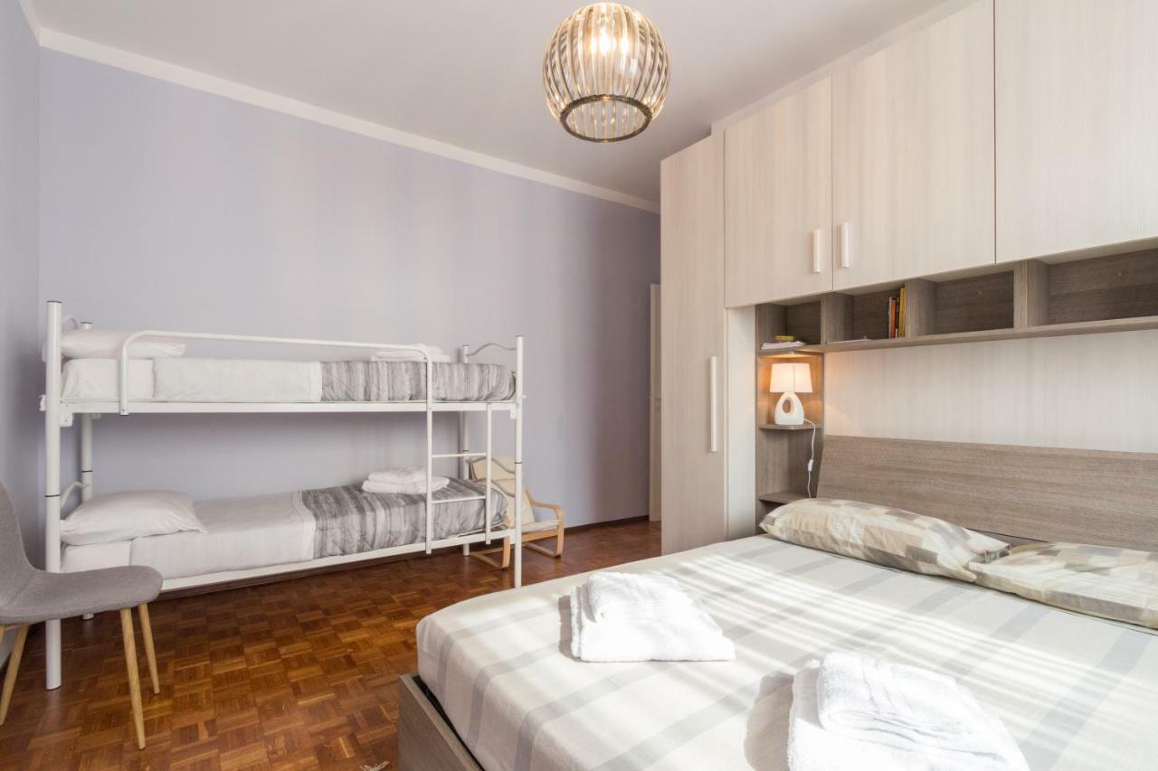 Bilocale Centro Biella Apartment ภายนอก รูปภาพ
